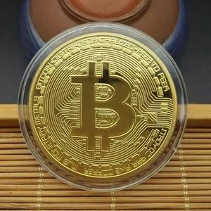Bitcoin Collectible Coin Gold - NWT